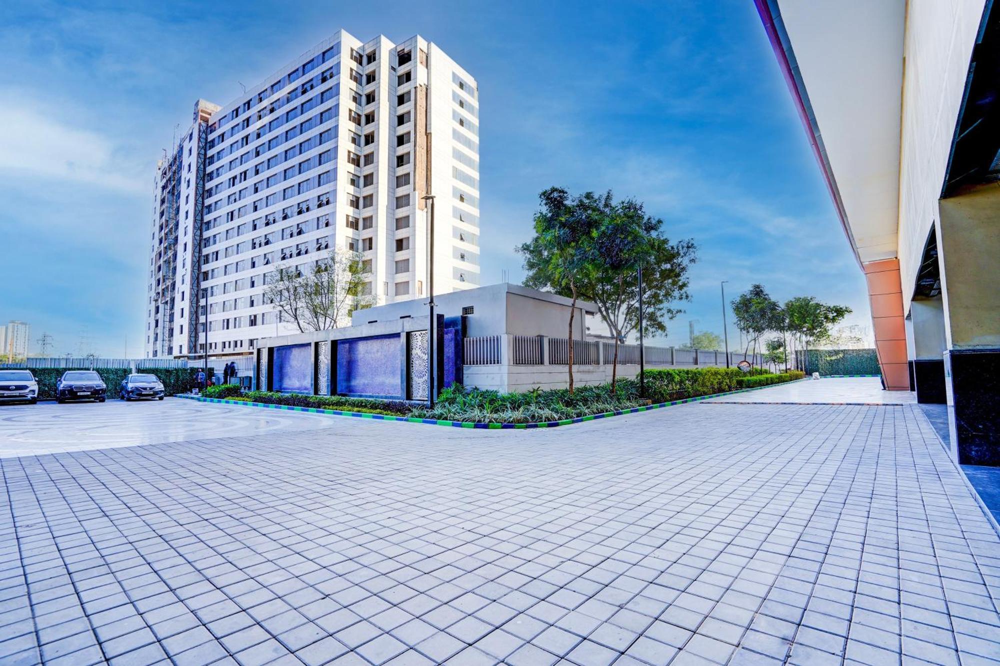 Sunday Hotels And Residences Gurgaon Eksteriør billede