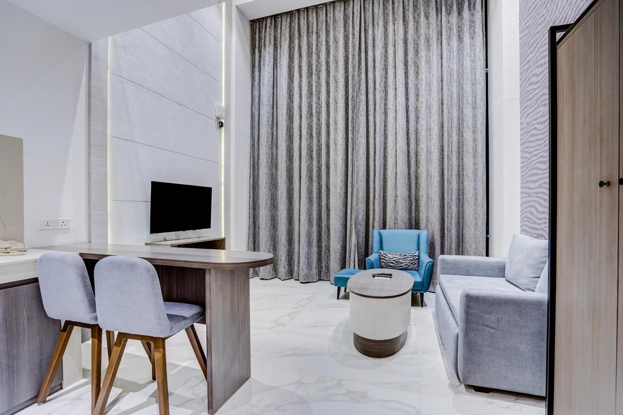 Sunday Hotels And Residences Gurgaon Eksteriør billede
